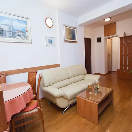Klarina Apartman *