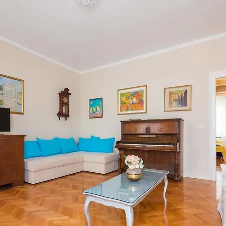 Апартаменти Klarina