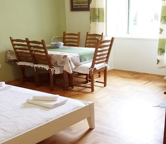 Apartman Klarina *